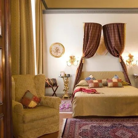 Palazzo Magnani Feroni, - Residenza D'epoca 3* Firenze