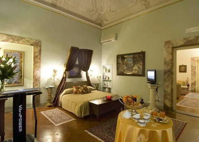 Palazzo Magnani Feroni, - Residenza D'epoca 3*